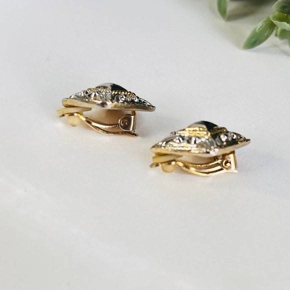Beautiful Vintage Clip on Earrings Diamond shaped - Picture 5 of 6